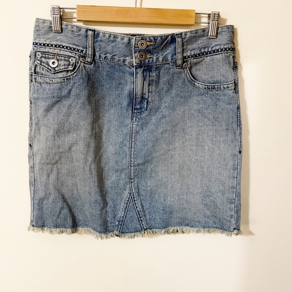 Tommy Hilfiger Dresses & Skirts - Tommy Hilfiger Womens Jean Skirt Size 6 Y2K 2000s Vibes